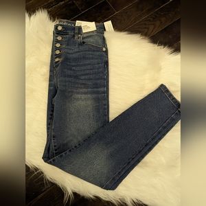NWT AERO jeans